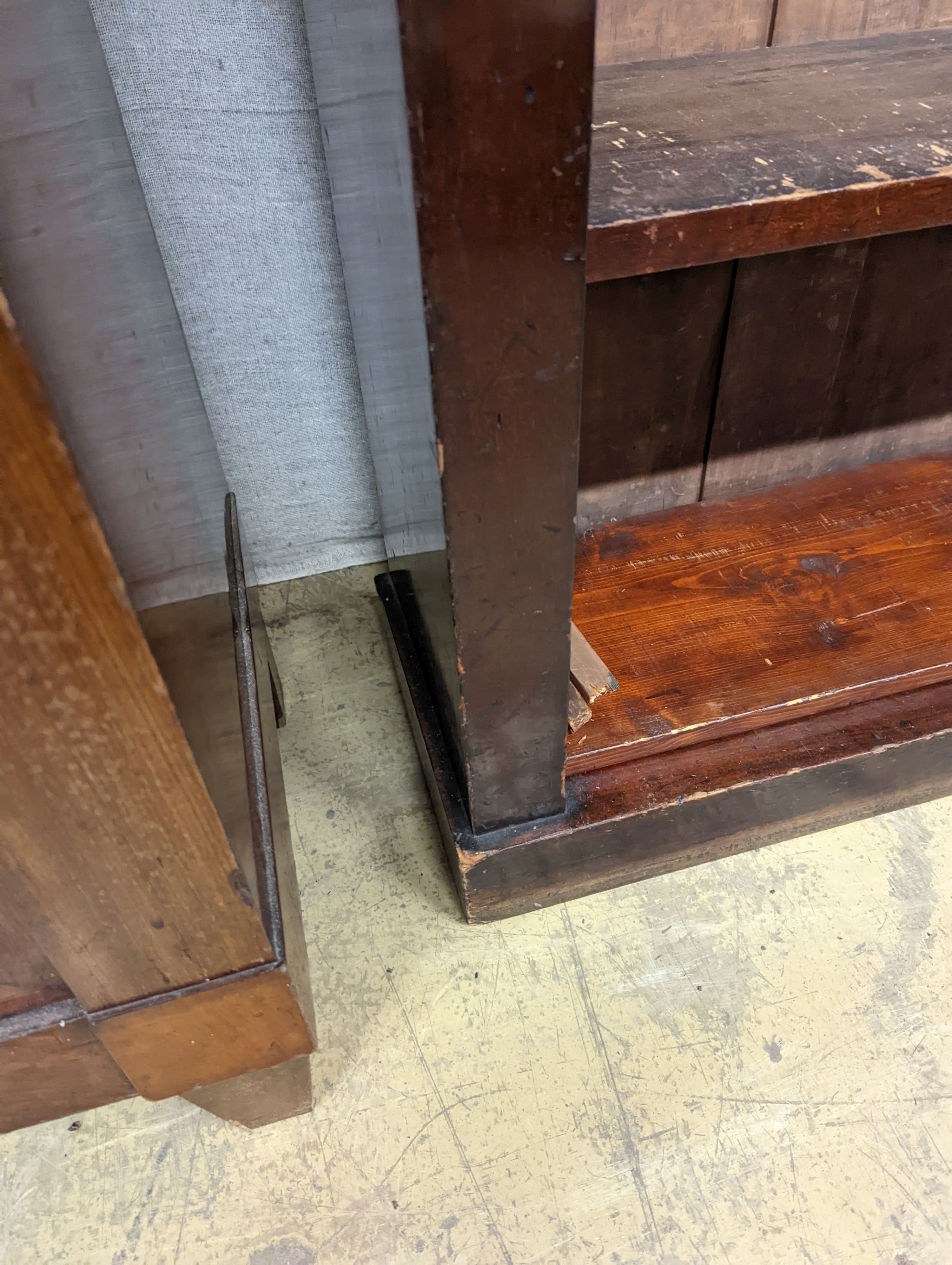 A late Victorian mahogany open bookcase, width 111cm, depth 34cm, height 119cm